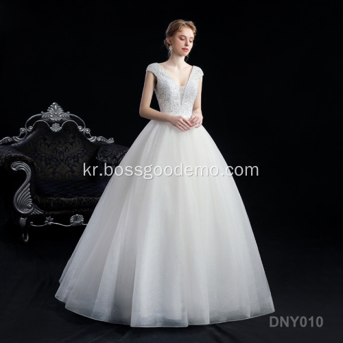 새로운 우아한 레이스 짧은 슬레이스 대형 V- 넥 신부 점프 슈트 사용 된 양재 결혼식 드레스